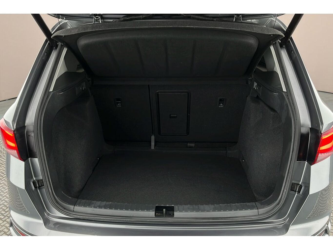 SEAT Ateca FR Black Edition 1.5 EcoTSI Petrol 150 7-speed DSG-auto