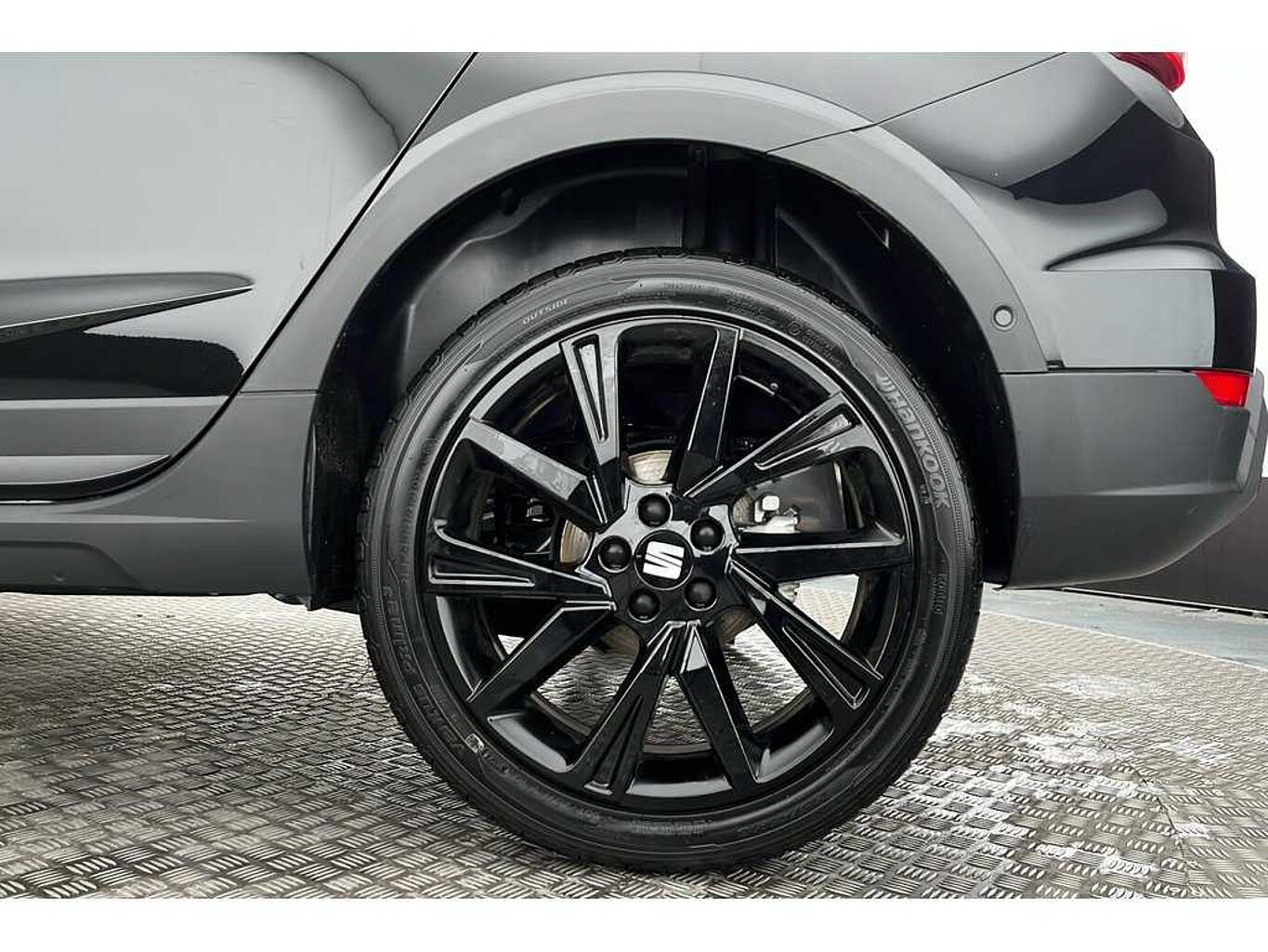 SEAT Arona 1.0 TSI 115 FR Black Edition 5dr