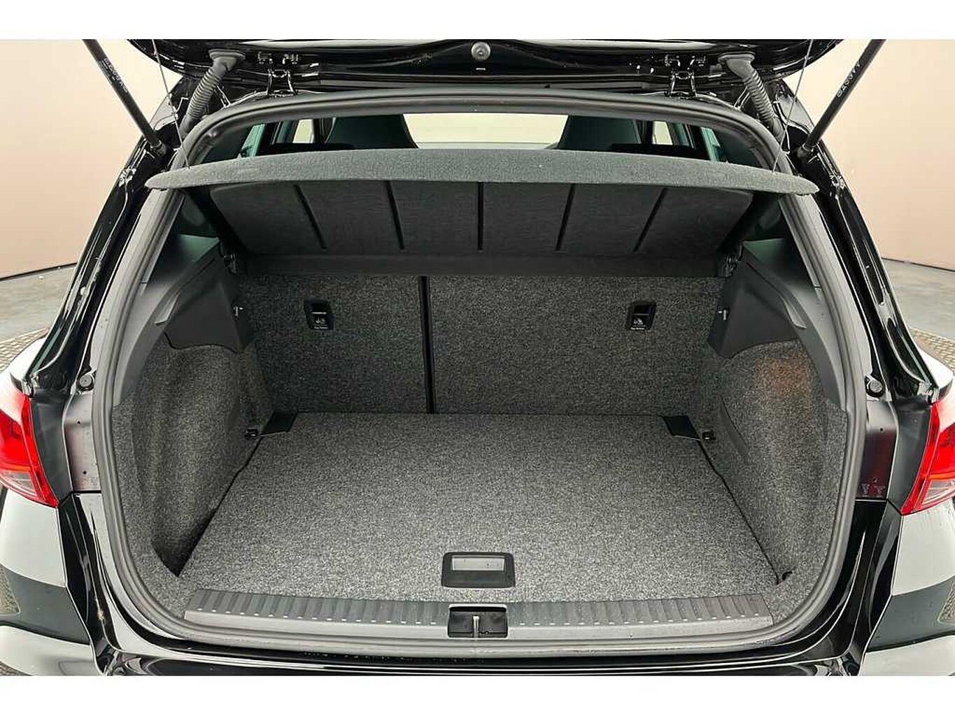 SEAT Arona 1.0 TSI 115 FR Black Edition 5dr